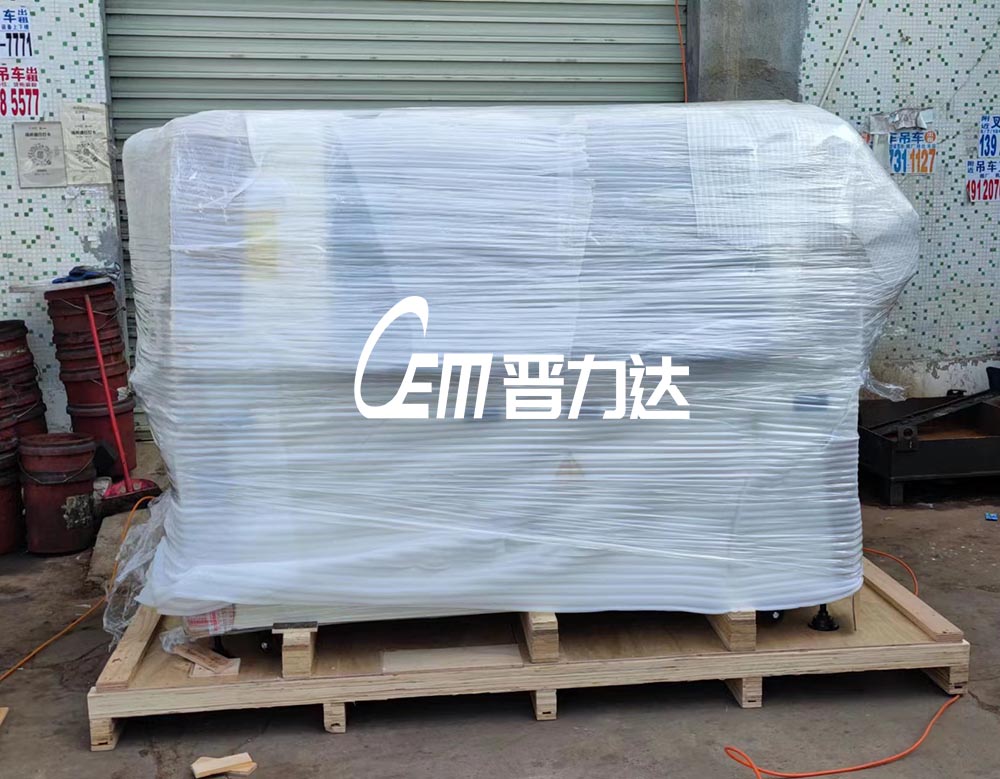 两台高配波峰焊出口德国汉堡市，全英文界面