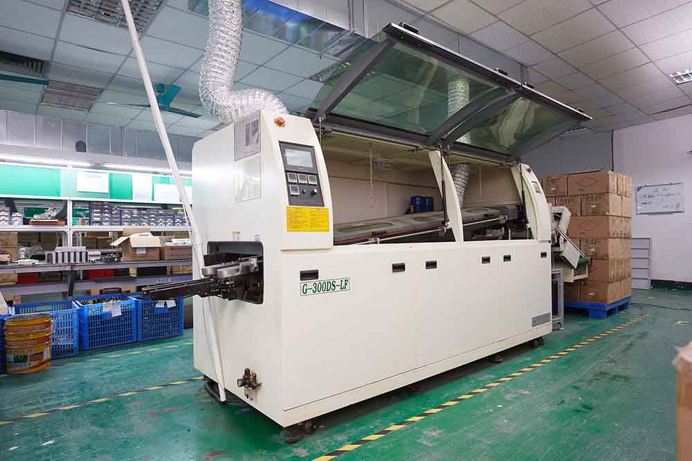 惠州市豹风电子科技触摸屏控制双波峰焊锡机客户案例